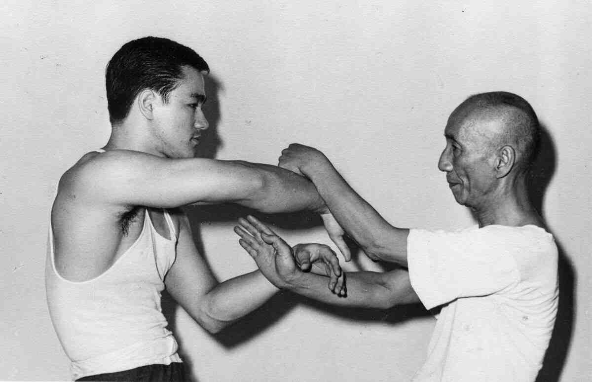 Who taught Bruce Lee Wing Chun?